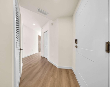 4301 Nw 7th Street - Photo Thumbnail 41