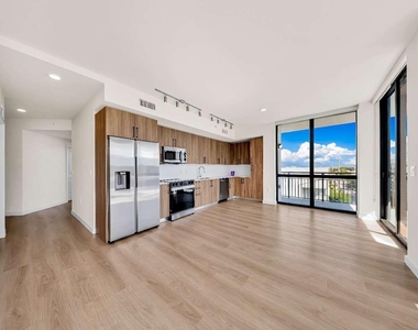4301 Nw 7th Street - Photo Thumbnail 21