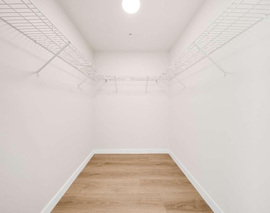 4301 Nw 7th Street - Photo Thumbnail 3