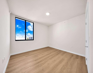 4301 Nw 7th Street - Photo Thumbnail 31