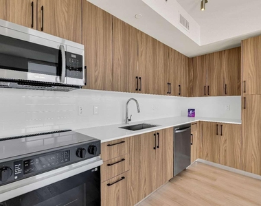 4301 Nw 7th Street - Photo Thumbnail 18