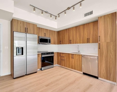 4301 Nw 7th Street - Photo Thumbnail 21