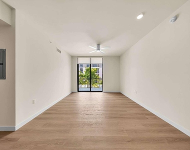 4301 Nw 7th Street - Photo Thumbnail 20