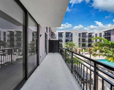 4301 Nw 7th Street - Photo Thumbnail 16