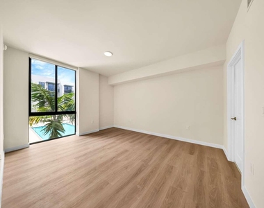 4301 Nw 7th Street - Photo Thumbnail 9