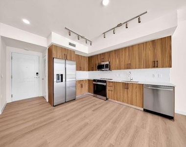 4301 Nw 7th Street - Photo Thumbnail 12