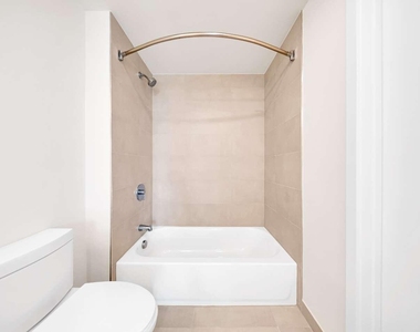 4301 Nw 7th Street - Photo Thumbnail 4
