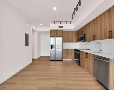 4301 Nw 7th Street - Photo Thumbnail 28