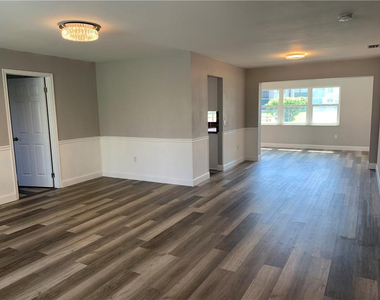 2850 Nw 105th Lane - Photo Thumbnail 2