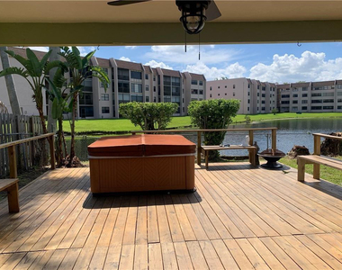 2850 Nw 105th Lane - Photo Thumbnail 11