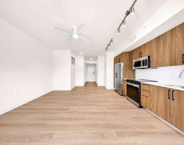 4301 Nw 7th Street - Photo Thumbnail 7
