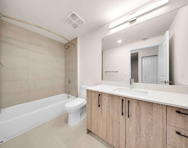 4301 Nw 7th Street - Photo Thumbnail 3