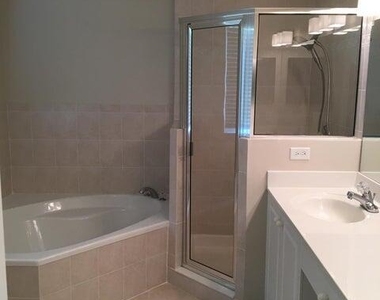 11415 Nw 34th Place - Photo Thumbnail 9