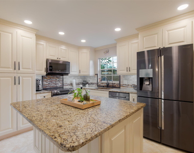 1551 Wyndcliff Drive - Photo Thumbnail 22