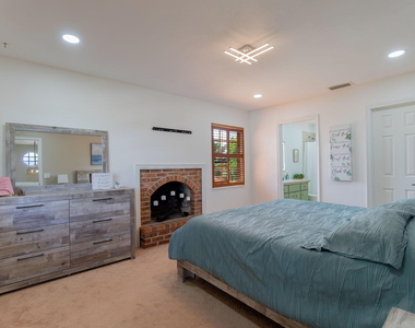 1551 Wyndcliff Drive - Photo Thumbnail 12