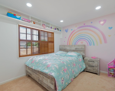 1551 Wyndcliff Drive - Photo Thumbnail 15
