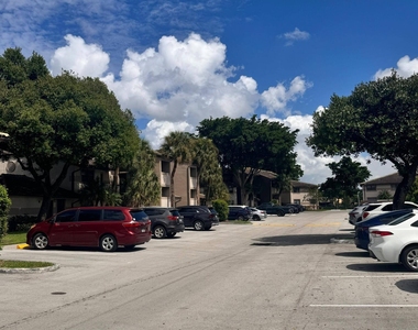 9887 Nob Hill Court - Photo Thumbnail 17