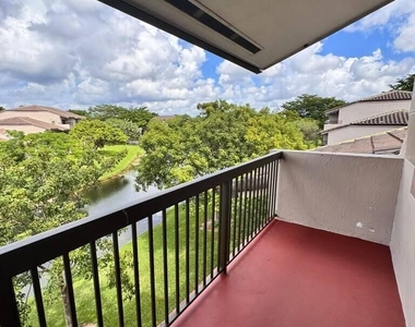 9887 Nob Hill Court - Photo Thumbnail 3