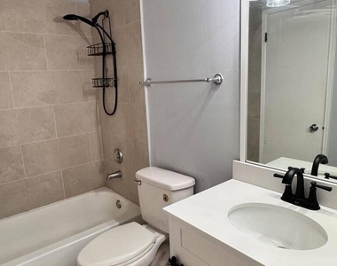 9887 Nob Hill Court - Photo Thumbnail 11