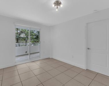 2100 Brickell Avenue - Photo Thumbnail 9