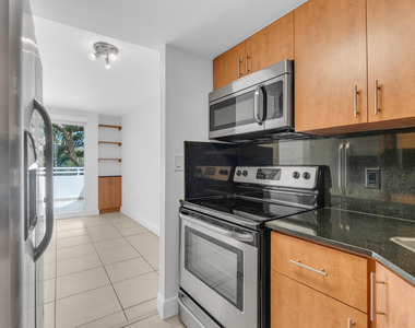 2100 Brickell Avenue - Photo Thumbnail 7