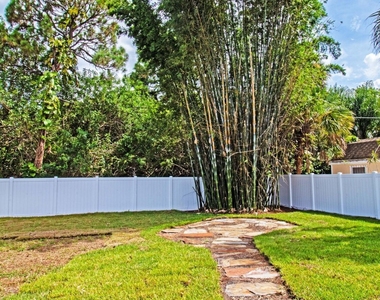 8804 Se Jardin Street - Photo Thumbnail 12