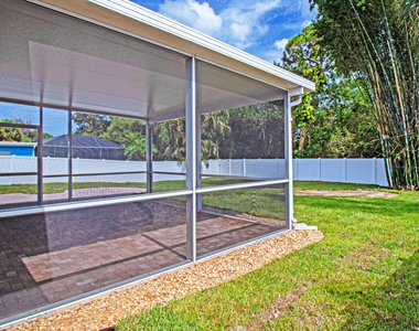 8804 Se Jardin Street - Photo Thumbnail 6