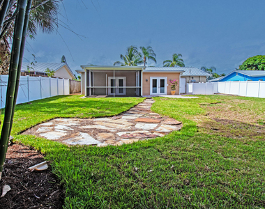8804 Se Jardin Street - Photo Thumbnail 5