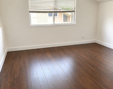 291 Maplecrest Circle - Photo Thumbnail 4