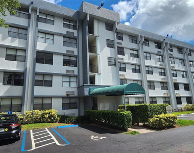 2501 Riverside Drive - Photo Thumbnail 15