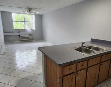 2501 Riverside Drive - Photo Thumbnail 2