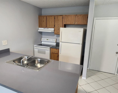 2501 Riverside Drive - Photo Thumbnail 1