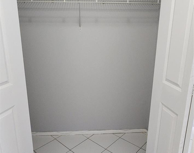 2501 Riverside Drive - Photo Thumbnail 8