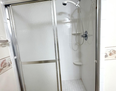 1500 Se Royal Green Circle - Photo Thumbnail 8