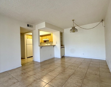 1500 Se Royal Green Circle - Photo Thumbnail 1