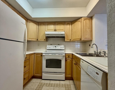 1500 Se Royal Green Circle - Photo Thumbnail 4