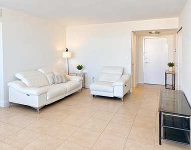 2751 S Ocean Drive - Photo Thumbnail 7