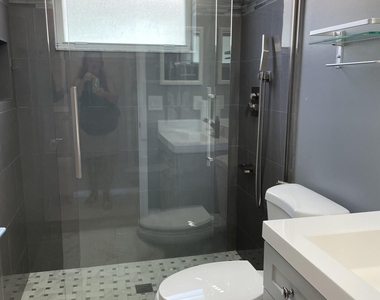 9514 Lago Drive - Photo Thumbnail 24