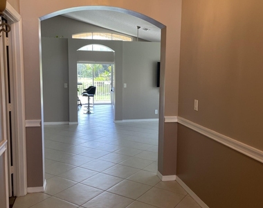 9514 Lago Drive - Photo Thumbnail 13