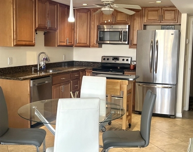 500 Executive Center Drive - Photo Thumbnail 1