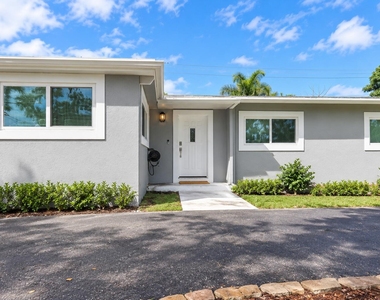 1343 W Ocean Avenue - Photo Thumbnail 11