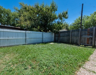 4430 Windsor Drive - Photo Thumbnail 20