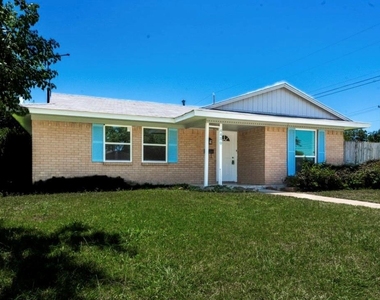 4430 Windsor Drive - Photo Thumbnail 3