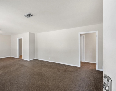 2716 Scruggs Park Drive - Photo Thumbnail 3