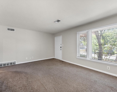 2716 Scruggs Park Drive - Photo Thumbnail 5
