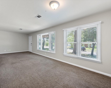 2716 Scruggs Park Drive - Photo Thumbnail 9