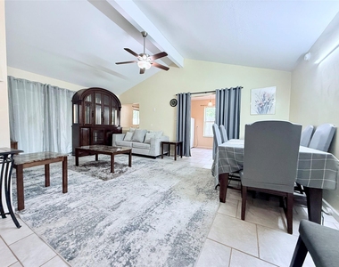 3702 Lindsey Court - Photo Thumbnail 1