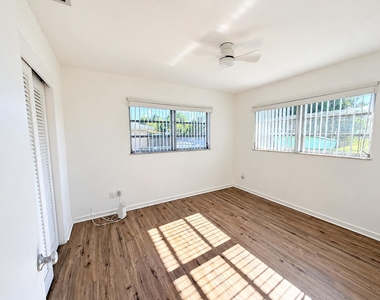 116 Ne Entrada Avenue - Photo Thumbnail 17
