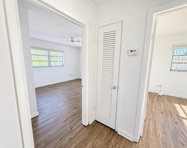 116 Ne Entrada Avenue - Photo Thumbnail 10