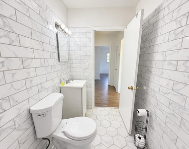 116 Ne Entrada Avenue - Photo Thumbnail 16